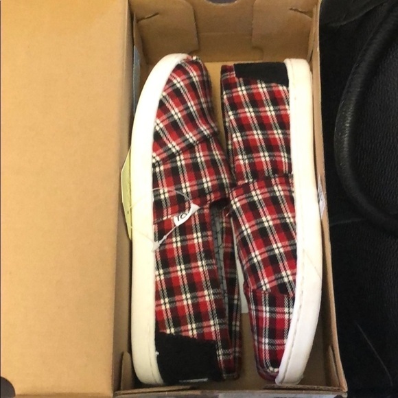 💖Big Kids TOMS slip on round toe flat shoes K4 - Picture 7 of 7